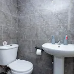 Cozy Flat, 7mins From Centre, Parking, Wifi & Netflix Apartment Leeds (West Yorkshire)