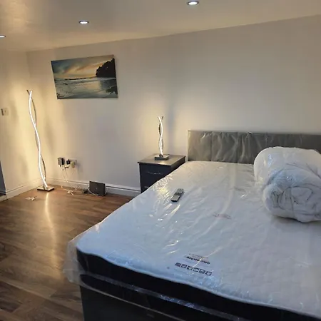 Cozy Flat, 7mins From Centre, Parking, Wifi & Netflix * Leeds (West Yorkshire)