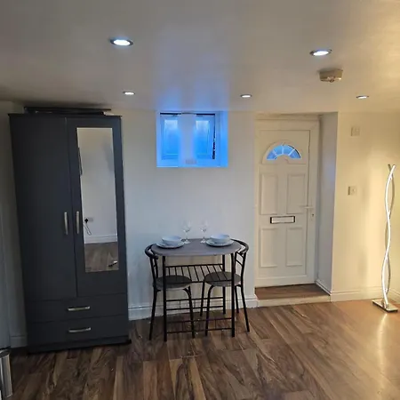 Cozy Flat, 7mins From Centre, Parking, Wifi & Netflix * Leeds (West Yorkshire)