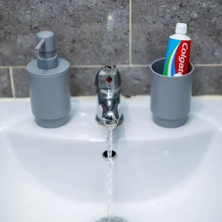 アパート Cozy Flat, 7mins From Centre, Parking, Wifi & Netflix *