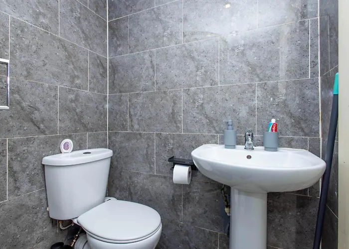 Cozy Flat, 7mins From Centre, Parking, Wifi & Netflix Apartment Leeds (West Yorkshire)