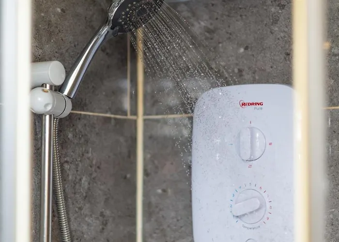 Cozy Flat, 7mins From Centre, Parking, Wifi & Netflix Apartment *